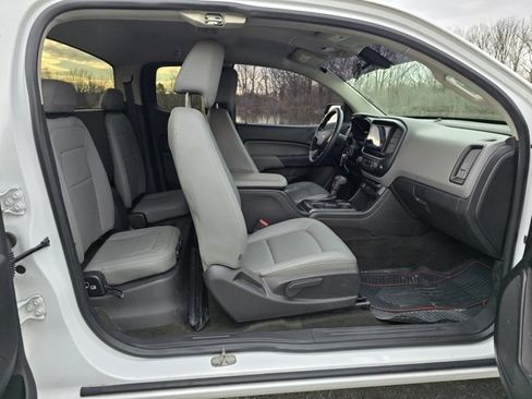 Used 2015 Chevrolet Colorado W/T image 34