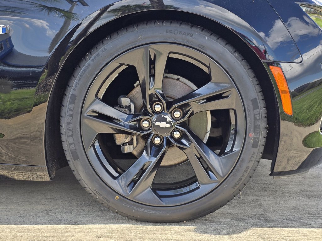 Used 2019 Chevrolet Camaro LT w/ RS Package RWD image 11