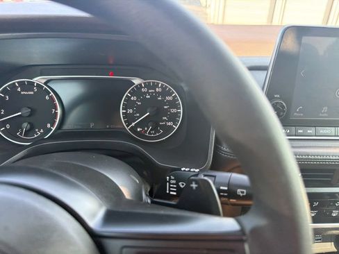 Used 2023 Nissan Rogue S FWD image 34