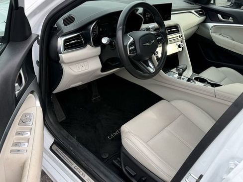 Used 2025 Genesis G70 2.5T image 10