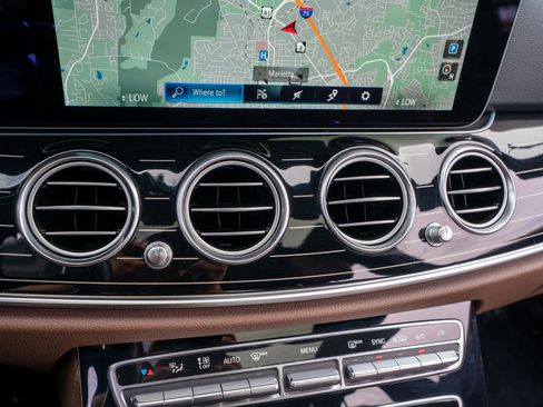 Used 2021 Mercedes-Benz E 350 Sedan image 40