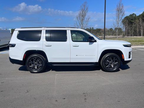 New 2026 Jeep Grand Wagoneer Limited AWD/4WD image 8