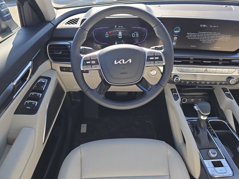 New 2025 Kia Telluride S image 16