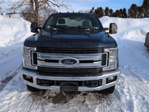 Used 2017 Ford F250 XLT w/ XLT Value Package image 8