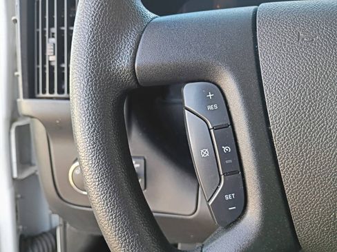 Used 2022 Chevrolet Express 2500 w/ Driver Convenience Package RWD image 12