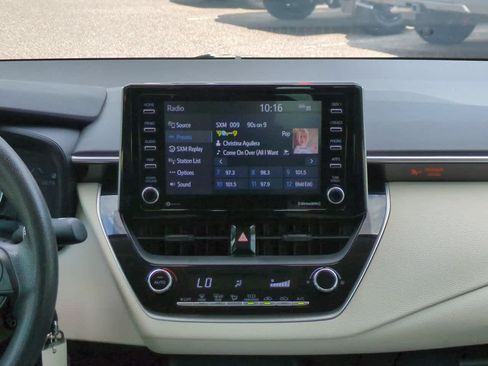 Certified 2021 Toyota Corolla LE FWD image 17