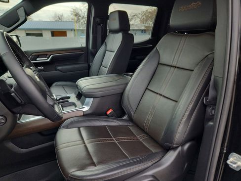 Used 2025 Chevrolet Silverado 1500 High Country image 20