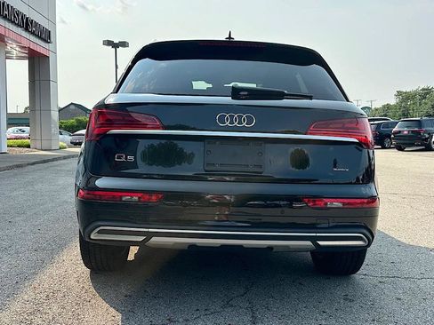 Used 2023 Audi Q5 2.0T Premium w/ Convenience Package AWD/4WD image 4