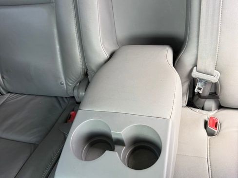Used 2013 Toyota Tundra 2WD CrewMax w/ SR5 Pkg image 10