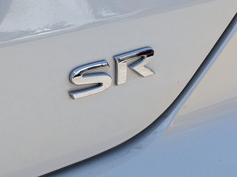 Certified 2023 Nissan Kicks SR FWD image 13