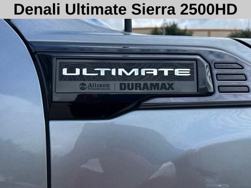 Used 2024 GMC Sierra 2500 Denali Ultimate AWD/4WD image 3
