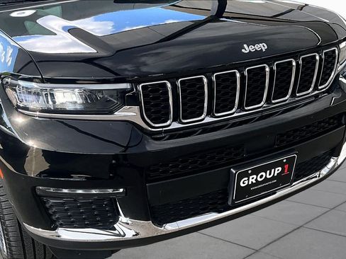 Used 2023 Jeep Grand Cherokee L Limited AWD/4WD image 29
