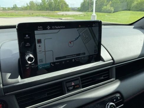 Used 2025 Honda Pilot Black Edition image 26