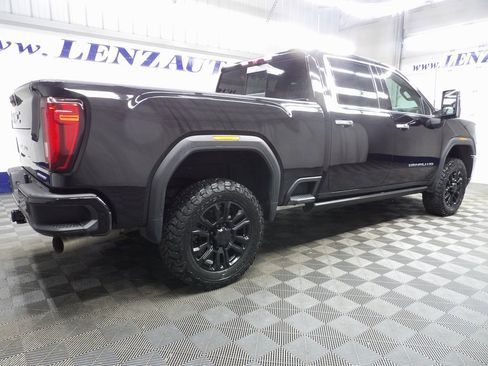 Used 2023 GMC Sierra 3500 Denali w/ Technology Package image 4