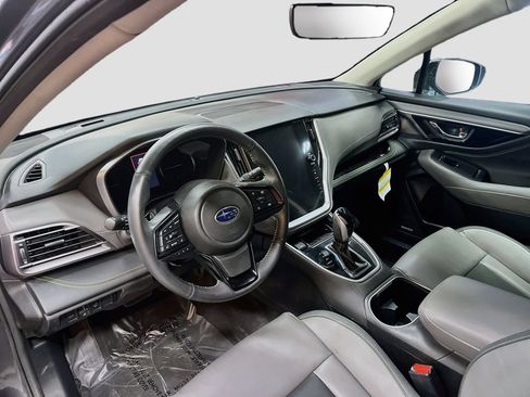 Used 2025 Subaru Outback Onyx Edition XT AWD/4WD image 9