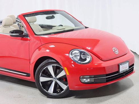 Used 2013 Volkswagen Beetle 2.0T FWD image 4