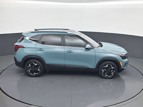 Used 2024 Kia Seltos EX AWD/4WD image 17