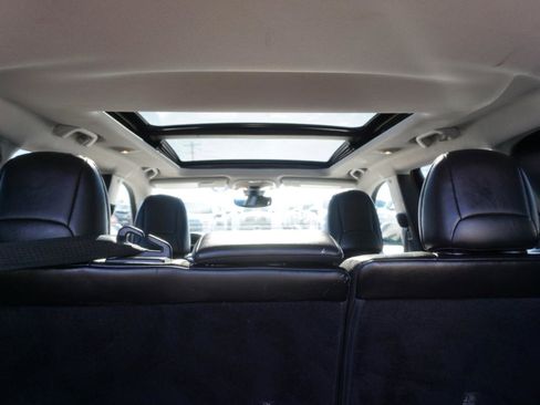 Used 2019 Jeep Cherokee Latitude Plus image 10