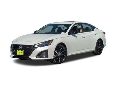 Used 2023 Nissan Altima 2.5 SR w/ SR Premium Package