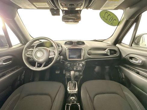Used 2022 Jeep Renegade Altitude w/ Sun/Sound Group AWD/4WD image 3