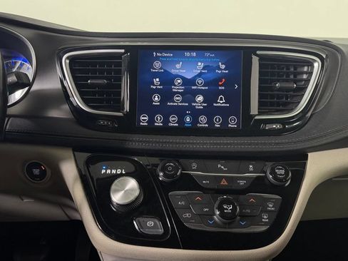 Used 2019 Chrysler Pacifica Limited FWD image 22