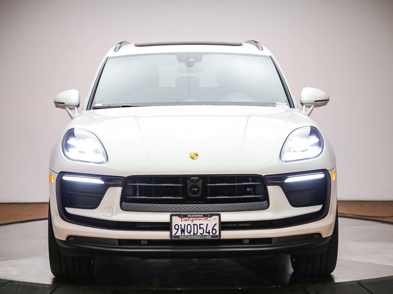 Certified 2026 Porsche Macan AWD/4WD image 43