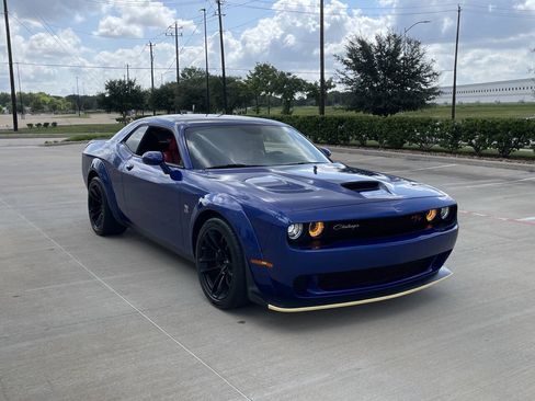 Used 2022 Dodge Challenger R/T Scat Pack RWD image 4