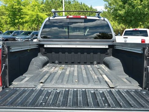 Used 2021 Nissan Frontier PRO-4X w/ Pro-4x Utility Package AWD/4WD image 8
