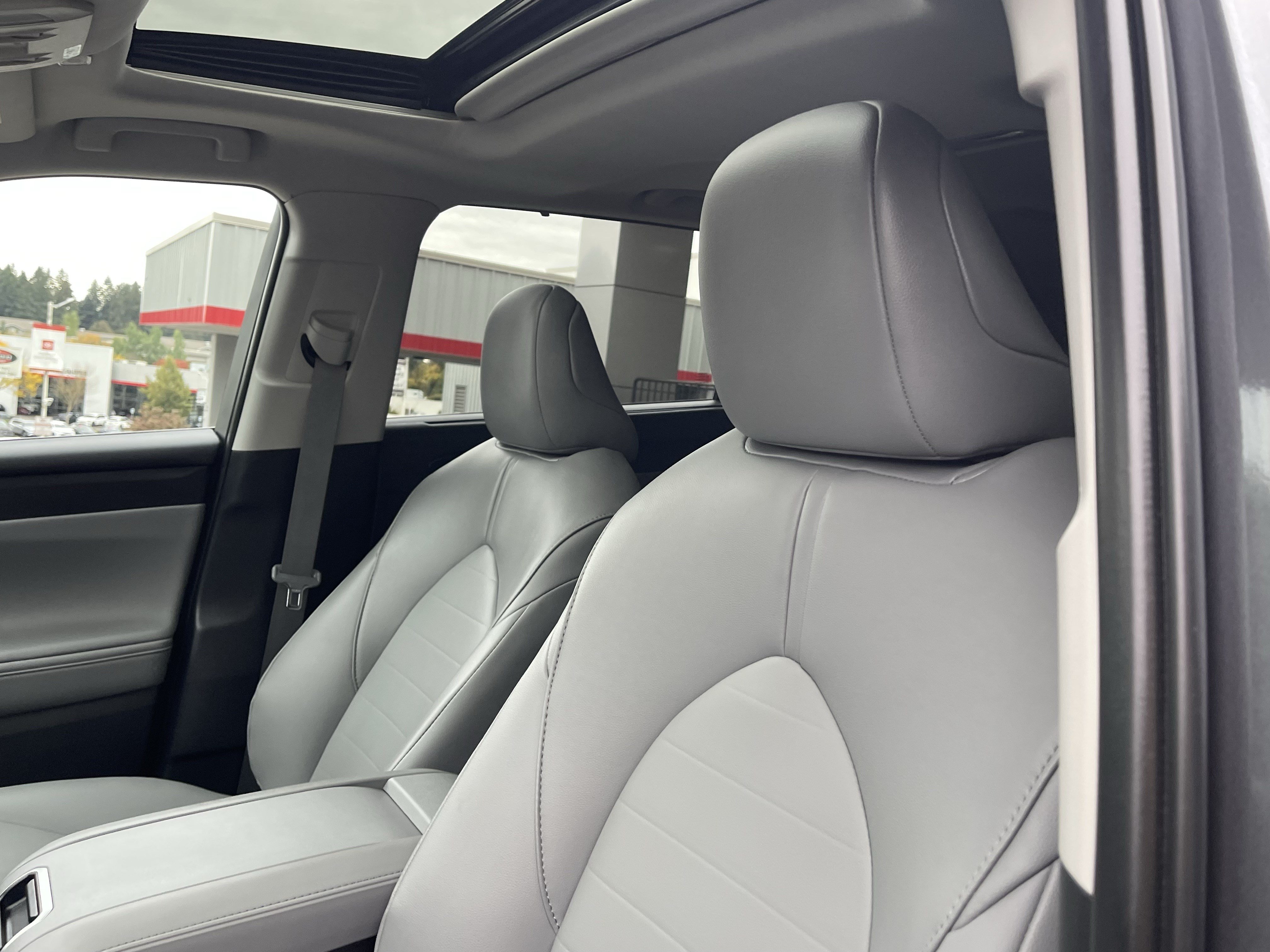 Certified 2025 Toyota Highlander XLE AWD/4WD image 17