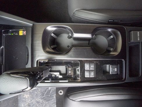 New 2026 Subaru Outback Limited XT image 10