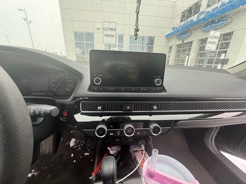 Used 2023 Honda Civic LX image 13