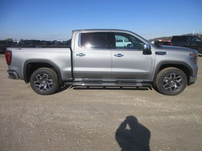 New 2026 GMC Sierra 1500 SLT w/ SLT Premium Plus Package