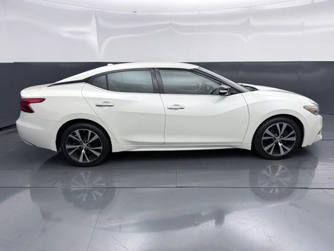 Used 2017 Nissan Maxima 3.5 SV FWD image 8