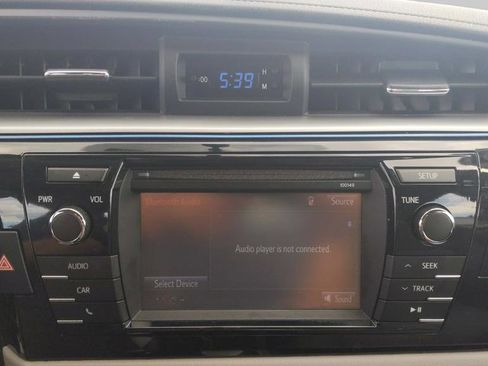 Used 2015 Toyota Corolla LE image 24