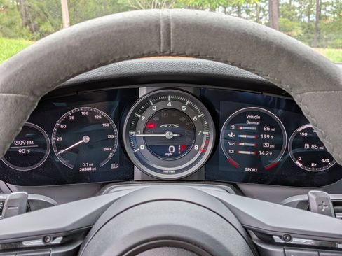 Certified 2023 Porsche 911 Carrera GTS RWD image 10