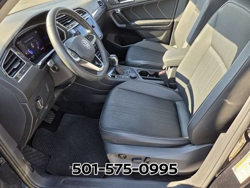 Used 2023 Volkswagen Tiguan SE AWD/4WD image 11