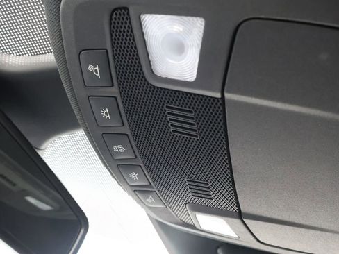 Used 2023 Ford Edge ST image 32