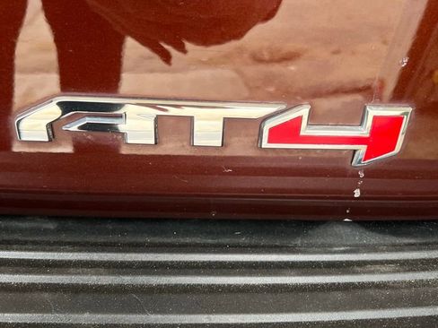Used 2023 GMC Yukon AT4 AWD/4WD image 32