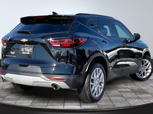 Used 2024 Chevrolet Blazer LT w/ Convenience Package image 2