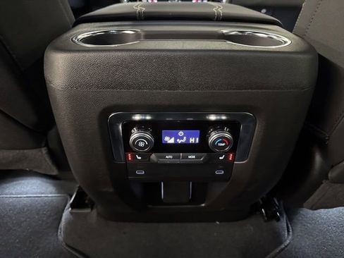 New 2026 GMC Yukon XL Elevation image 22