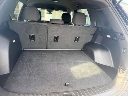 Used 2025 Chevrolet Equinox LT image 12