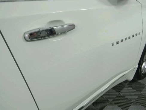 Used 2018 Chevrolet Traverse High Country image 37