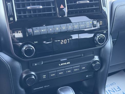 Used 2022 Lexus GX 460 w/ Black Line Special Edition image 19