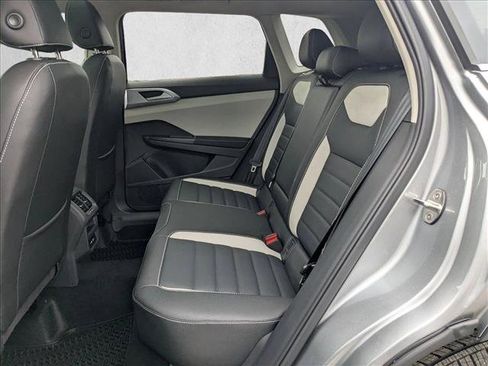 New 2026 Volkswagen Taos SEL image 17