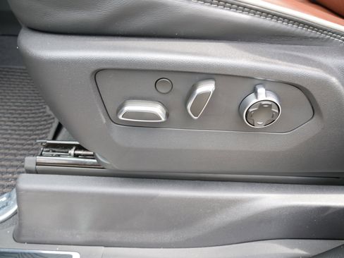 Certified 2023 GMC Sierra 1500 Denali Ultimate image 17