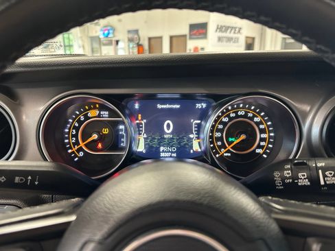 Used 2022 Jeep Wrangler Unlimited Sport AWD/4WD image 22