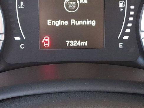 Certified 2023 Jeep Renegade Latitude w/ Sun/Sound Group image 13