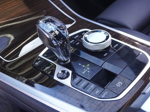 Used 2023 BMW X5 xDrive40i w/ Executive Package image 68