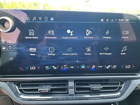 New 2025 Chevrolet Equinox EV RS w/ Convenience Package II image 17