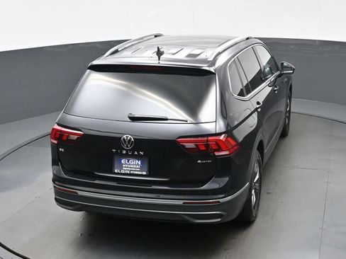Used 2022 Volkswagen Tiguan SE AWD/4WD image 39